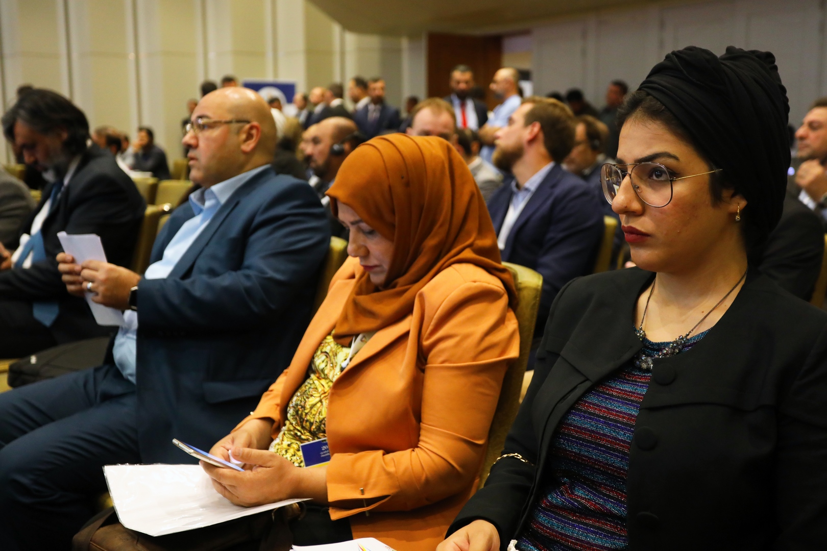 الجلسة التاسعة دور قطاع الاتصالات في تطوير الاقتصاد العراقي 
